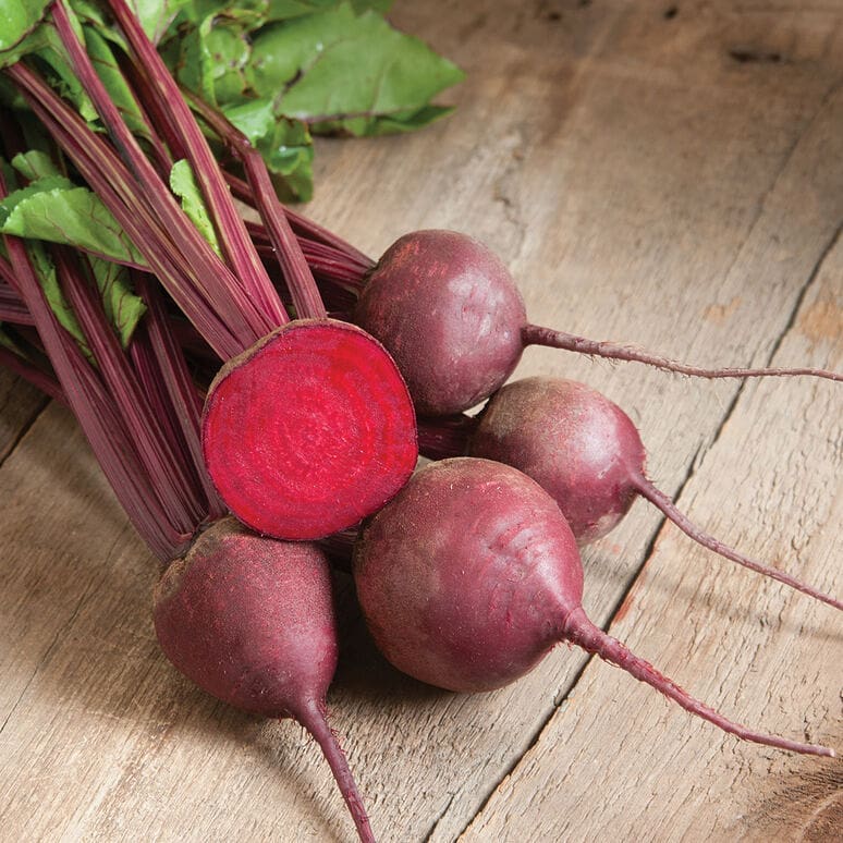 Organic Beetroot from LocoFood farms in Al Hayer, UAE. Stand by for our harvest season in late January #alwayslocal #alwaysorganic #workwithnature For more info, please whatsapp work mobile 050-2278848 للطلبات يرجى الاتصال بنا على الرقم أعلاه